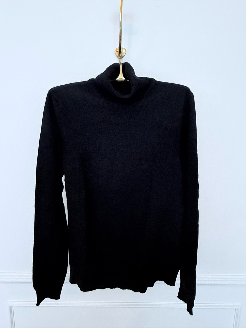 Lord & Taylor Black Turtleneck Cashmere Sweater - S
